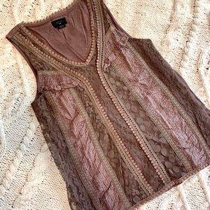 {Anthropologie} Deletta Vine Lace Sleeveless top